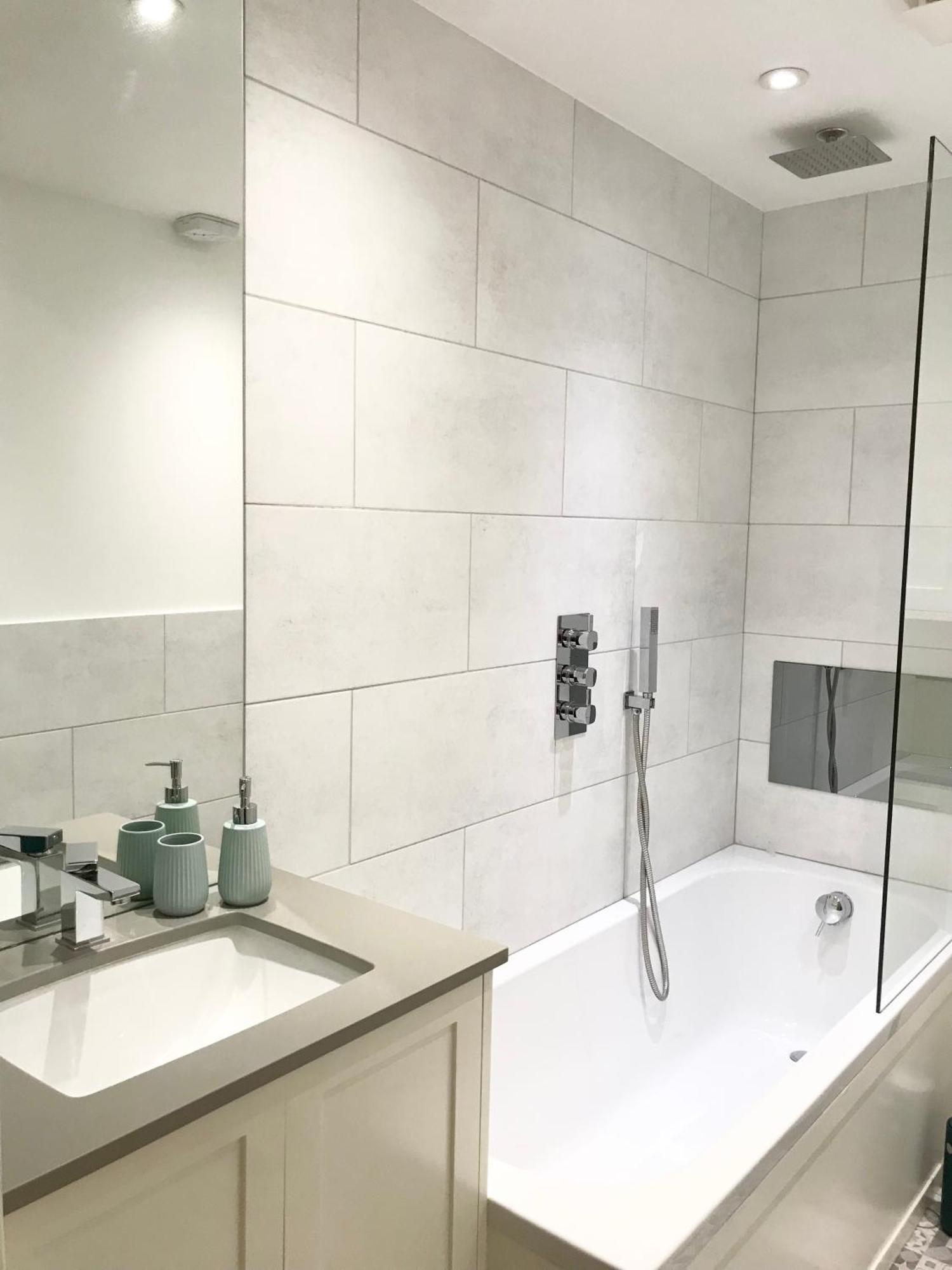 West Kensington-stylish 2 Beds London